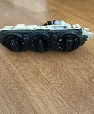 Ford Focus Climate control unit 3M5T18549AD 69607918