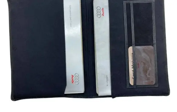 Audi A8 S8 D2 4D Owners service history hand book 