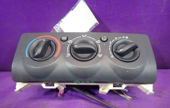 Renault Clio II Climate control unit 8200147160