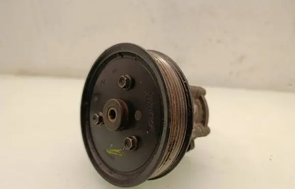 Opel Vivaro Power steering pump 8200357347