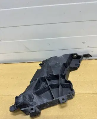 Headlight/headlamp mounting bracket