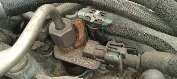 Citroen C5 Fuel injector 9659228880