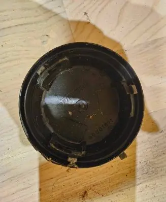 Headlight/headlamp dust cover