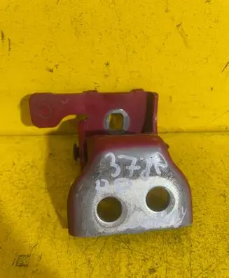 Peugeot 308 Front door upper hinge 