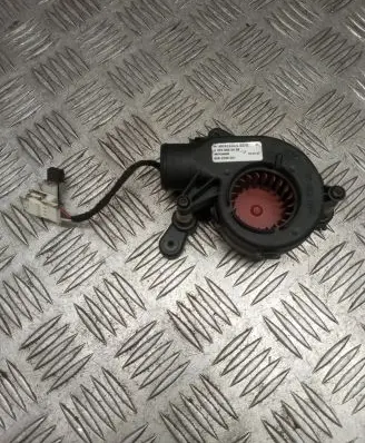 Mercedes-Benz C W204 Engine control unit/module fan A2048300508