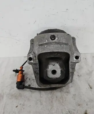 Audi Q5 SQ5 Engine mount bracket 8R0193381