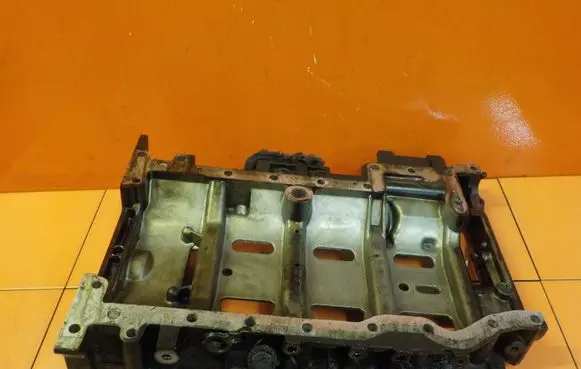 Ford Transit Oil sump 8C1Q6U004AA