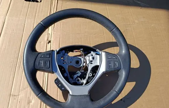 Suzuki SX4 S-Cross Steering wheel GS13114610