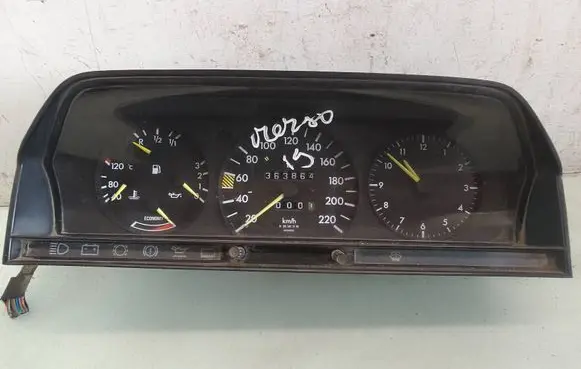 Speedometer (instrument cluster)
