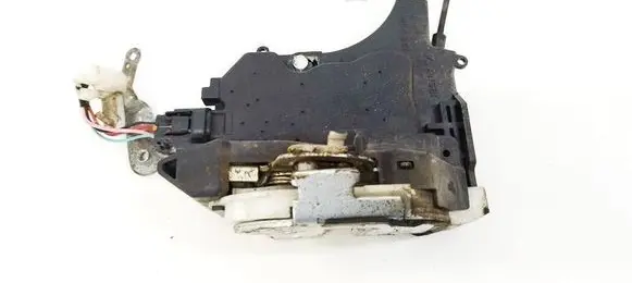 Mitsubishi Outlander Front door lock 