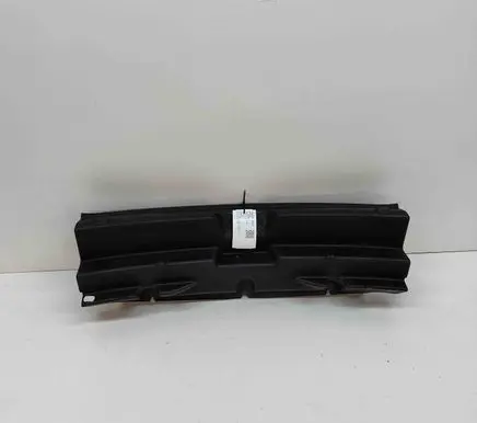 Trunk/boot sill cover protection