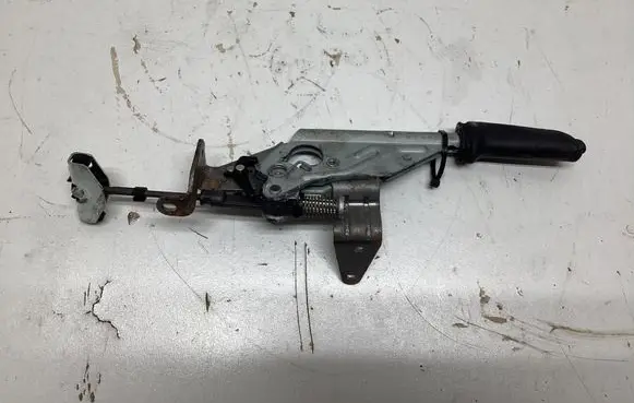 BMW 4 F32 F33 Hand brake release handle 679910203