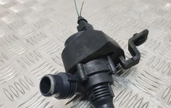 BMW 5 E60 E61 Electric auxiliary coolant/water pump 50018904