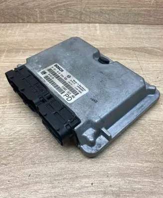 Opel Zafira A Engine control unit/module ECU 24417169 0281010268 PDUsed