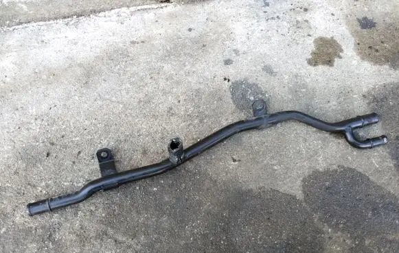 Volvo V70 Engine coolant pipe/hose