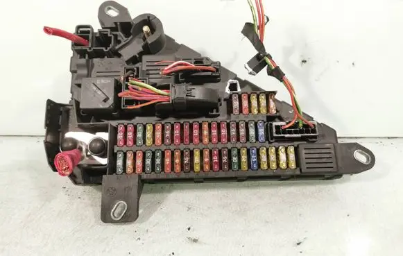BMW 5 E60 E61 Fuse box set 518956057 9138830