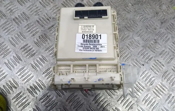 Toyota Avensis Verso Fuse box set