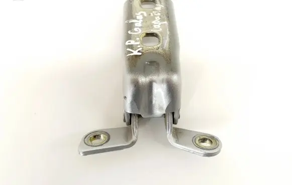 Opel Mokka Rear door lower hinge