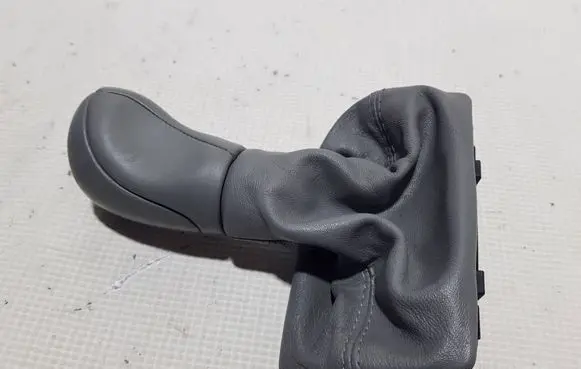 Mercedes-Benz SL R230 Gear lever shifter trim leather/knob A2302672310GGT A2302672310