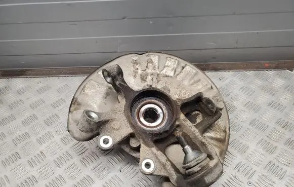 Mercedes-Benz GL X166 Rear wheel hub A1663670205