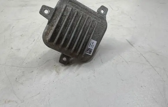 BMW X1 F48 F49 LED ballast control module 72310584 90068144