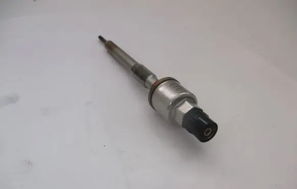 Opel Astra J Glow plug 55568366 A17DTE