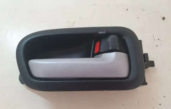 Suzuki Grand Vitara II Rear door interior handle