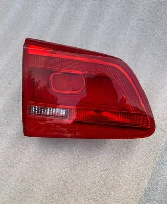 Volkswagen Touran II Tailgate rear/tail lights 1T0945093