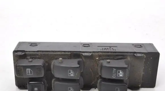 Hyundai Trajet Quarter vent window switch 621W02250