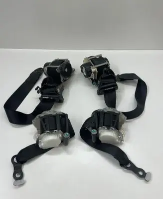 Mercedes-Benz C W205 Set of seat belts A2058605185 A2058605285 A2058606585