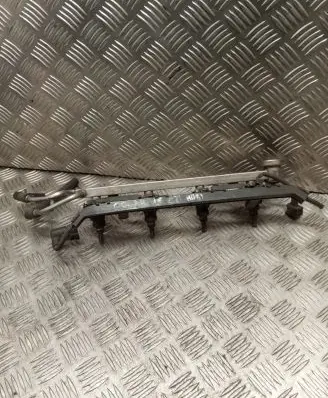 Volkswagen Golf IV Fuel main line pipe 06A133317E