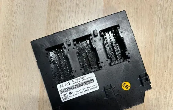 Audi A1 Comfort/convenience module 8X0907063N
