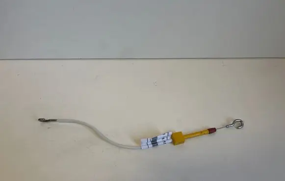 BMW 5 E39 Front door cable line 8215617 51218215617
