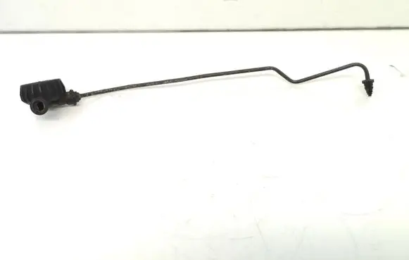 Volkswagen PASSAT B6 Clutch pipe/line FM277001