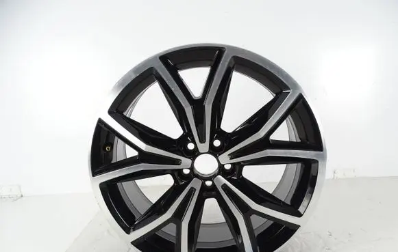 Volkswagen T-Cross Original wheel cap 2GM601025F