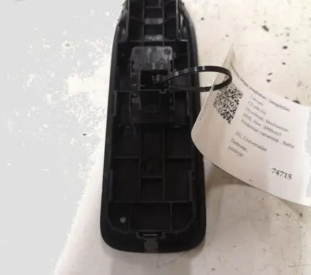 Citroen C5 Electric window control switch 96661102XT
