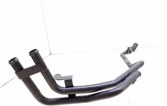 Volkswagen Touareg I Engine coolant pipe/hose 7L6121065B 7L6121070D