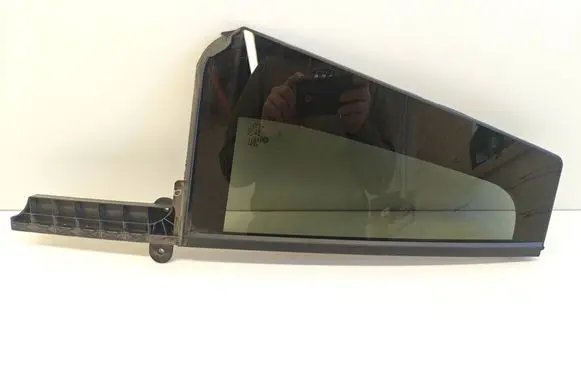 Volkswagen Tiguan Rear vent window glass 5NN845214 5NN845214A