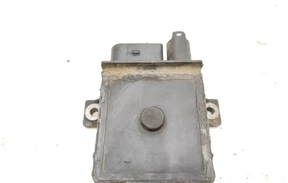 Glow plug pre-heat relay
