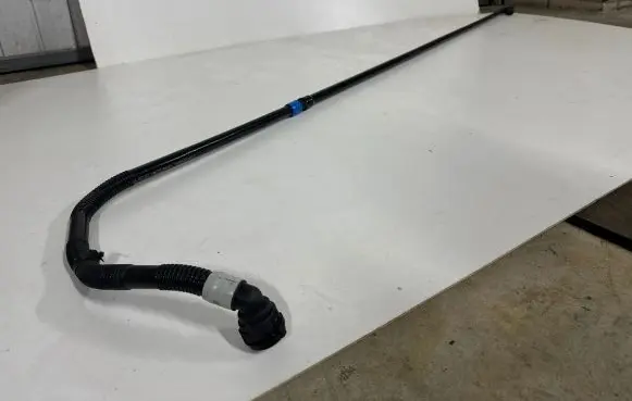 Tesla Model 3 Electric car engine cooling hoses/pipes 153012300B