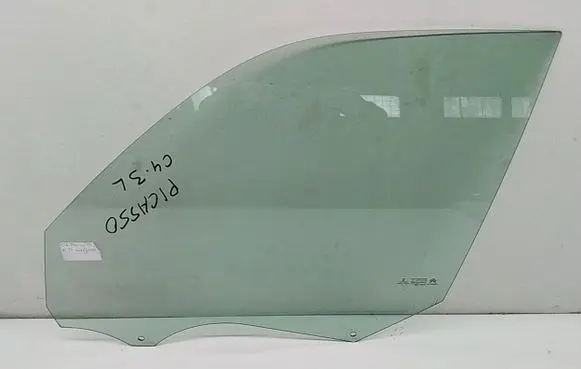 Citroen C4 II Picasso Front door window glass four-door 9675833180