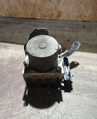 Toyota Avensis T250 ABS Pump