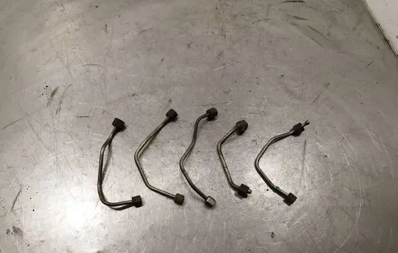 Citroen Berlingo Fuel injector supply line/pipe 