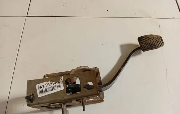 Fiat Freemont Brake pedal 