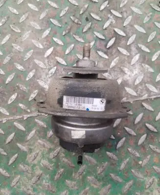 BMW X5 E70 Engine mount bracket P678710302 16004212