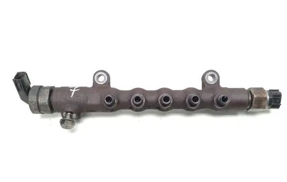 Toyota Avensis T270 Fuel main line pipe 8945820050 06m05219