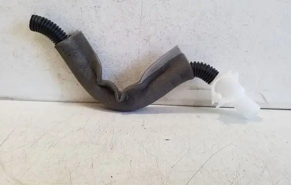 Nissan Qashqai J12 Water drain line hose 