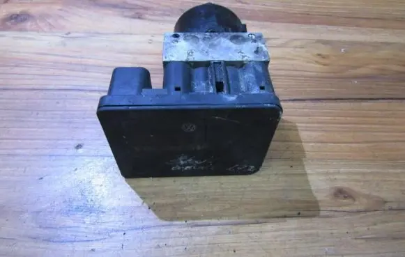 Skoda Octavia Mk1 (1U) ABS Pump 1c0907379k 10.0960-0316.3