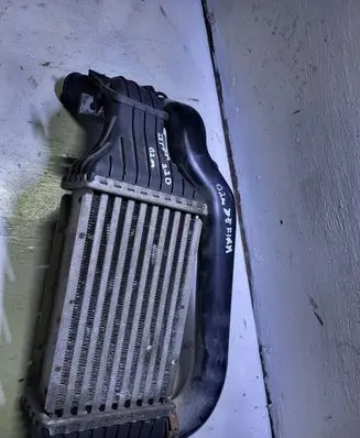 Opel Zafira A Intercooler radiator 24436438DF1