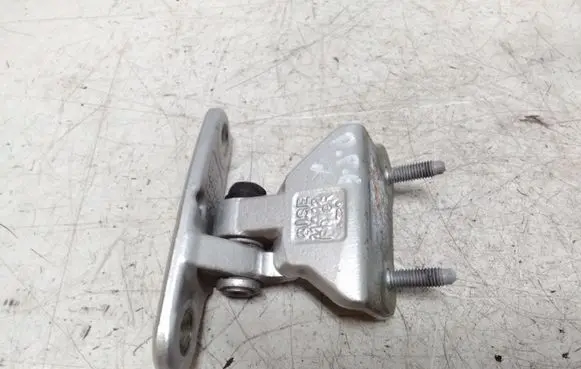Mercedes-Benz E W212 Rear door upper hinge